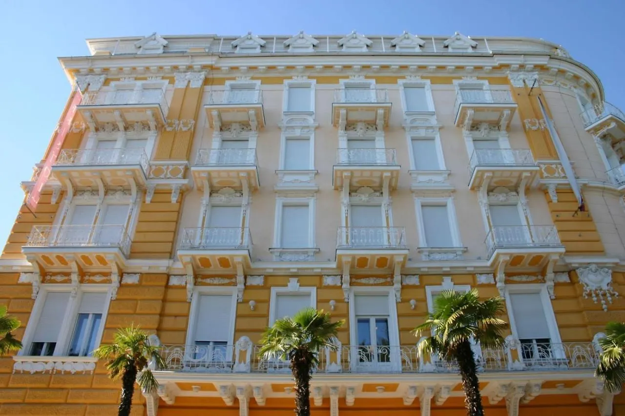 Apartment In Ika With Sea View, Terrace, Air Conditioning, Wifi
